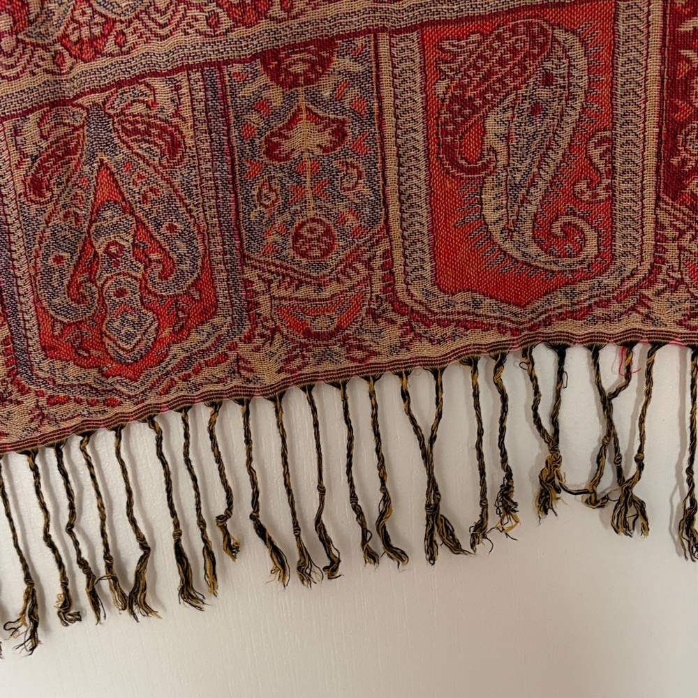 Pashmina Rocco - Picture 6 of 7